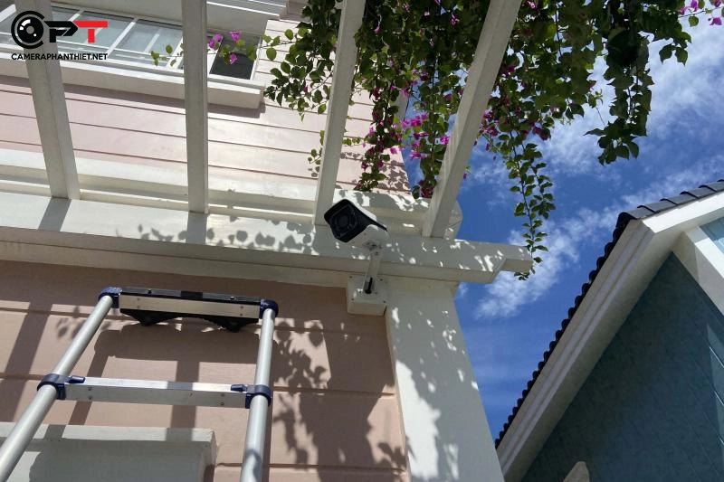 Camera trong nhà giá bao nhiêu ? Chi phí lắp đặt bao nhiêu - 3546