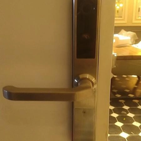 Khoá vân tay lắp cho cửa nhôm liên kết smartphone HOMEKIT AB-19E - 3790