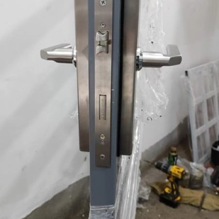 Khoá vân tay Laffer XF18 cửa nhôm, cửa đố nhỏ mở khóa qua thẻ từ, vân tay, qua app - 3852