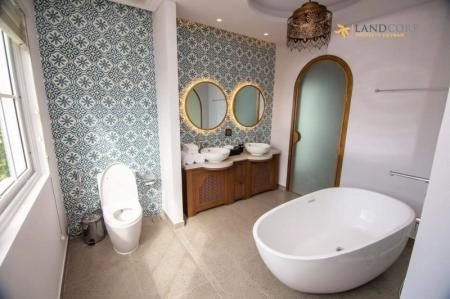 Có nên lắp camera trong phòng khách ở novaworld phan thiết khi cho thuê không ? - 5440