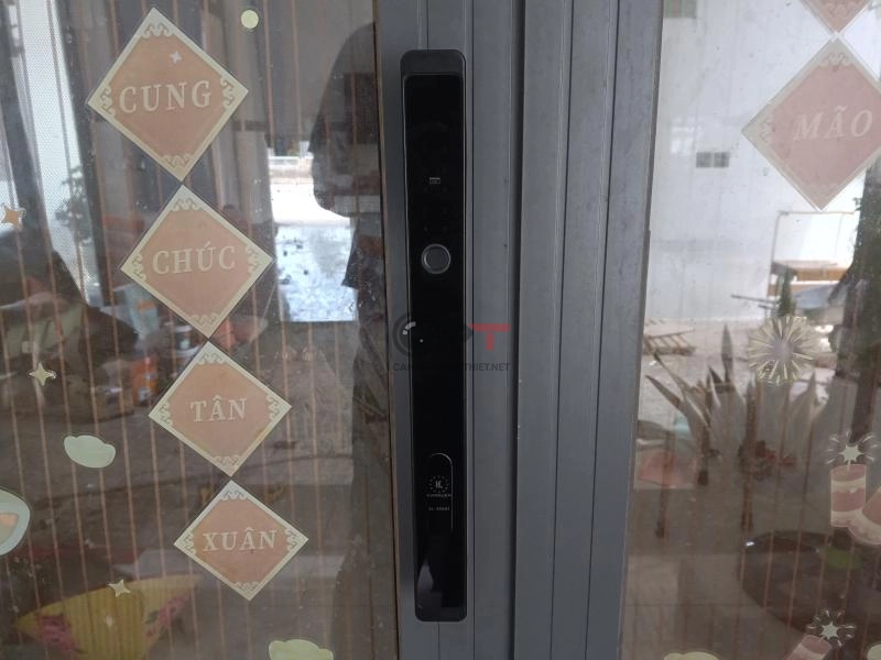 Khóa có chế độ tự động khóa khi đóng cửa không? - 6111