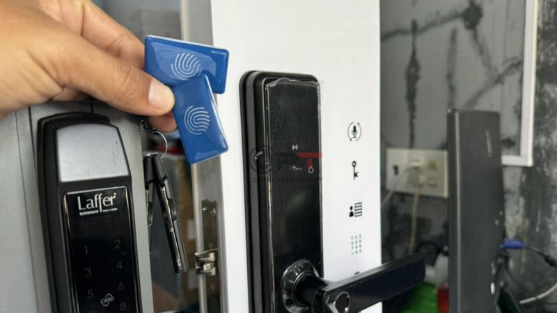 Nếu vân tay không nhận dạng để mở khóa tôi phải làm sao - 6141