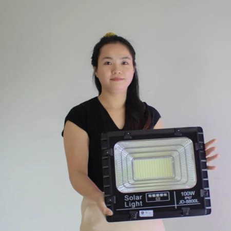 Ảnh sản phẩm Đèn năng lượng mặt trời 100w JD 8800L - chính hãng - bảo hành 2 năm - hình 2