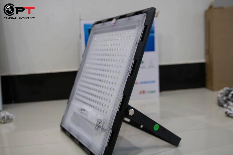 Đèn pha năng lượng mặt trời 300w chính hãng JD JINDIAN JD 7300 - 3068