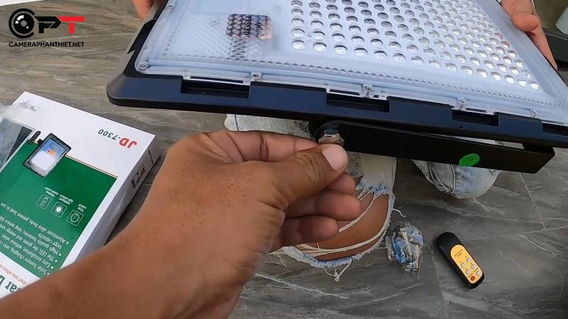 hướng dẫn lắp đèn năng lượng mặt trời - đèn pha tấm pin rời - jd 7300 - 3102