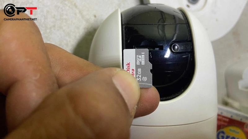 hướng dẫn cách lắp thẻ nhớ vào camera imou a22, kbone h21 - 3121