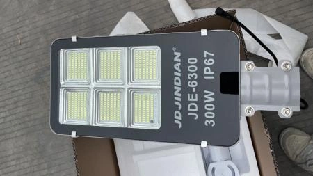 JD 6300 NEWS đèn năng lượng mặt trời 300w, đèn đường chính hãng JINDIAN (JD) - 3143