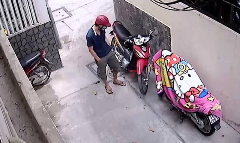 Camera an ninh có bắt được trộm cướp bị mặt không ? - 5478