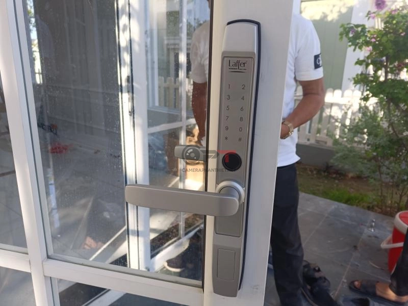 Pin trên khóa vân tay bao lâu mới hết - 5952