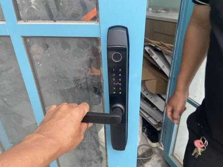 Khóa vân tay LAFFER có tốt không ? - 6012