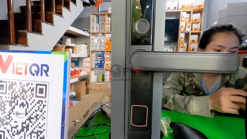 Cách mở khóa cơ trên khóa vân tay - 6077