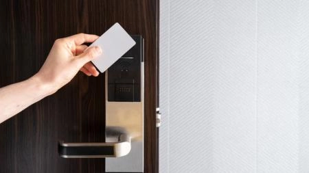 Cách mở khóa cửa thông minh, khóa vân tay - 6202