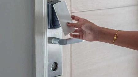 Cách sử dụng thẻ từ cho khóa vân tay an toàn và bên - 6200