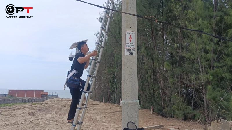 Sử dụng camera 2 mắt bằng pin năng lượng mặt trời - 6366