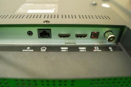 Hỗ trợ cổng LAN và 2 HDMI
