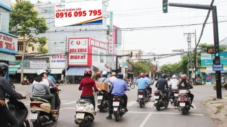 Camera giám sát vượt đèn đỏ