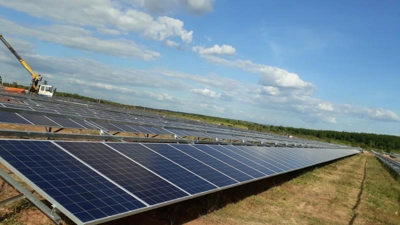 So sánh hệ hòa lưới và hybrid tại Phan Thiết