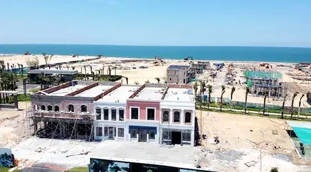 Tránh hưởng biển thôi trực tiếp là được, nhưng phải khảo sát mái